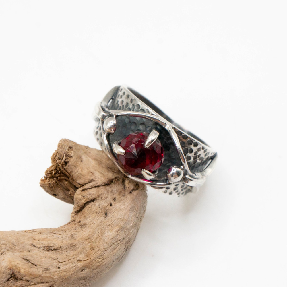 Каблучка зі шпінеллю — авторська робота Komarov Jewelry, Фото 3