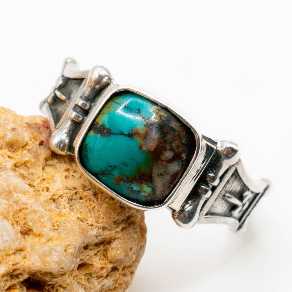Каблучка з натуральною бірюзою у сріблі — ручна робота