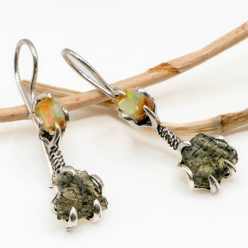 Срібні сережки з опалом та молдавитом · ручна робота
