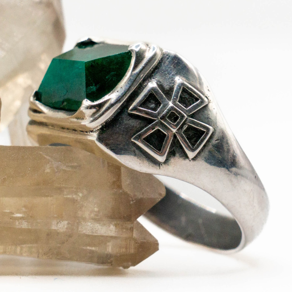 Каблучка з діоптазом — авторська робота Komarov Jewelry