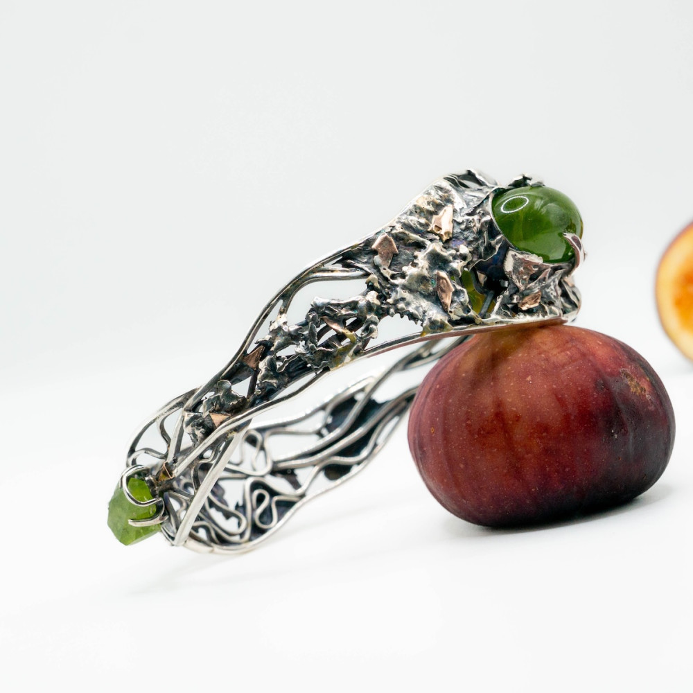 Ажурний браслет зі срібла з вишуканими золотими акцентами