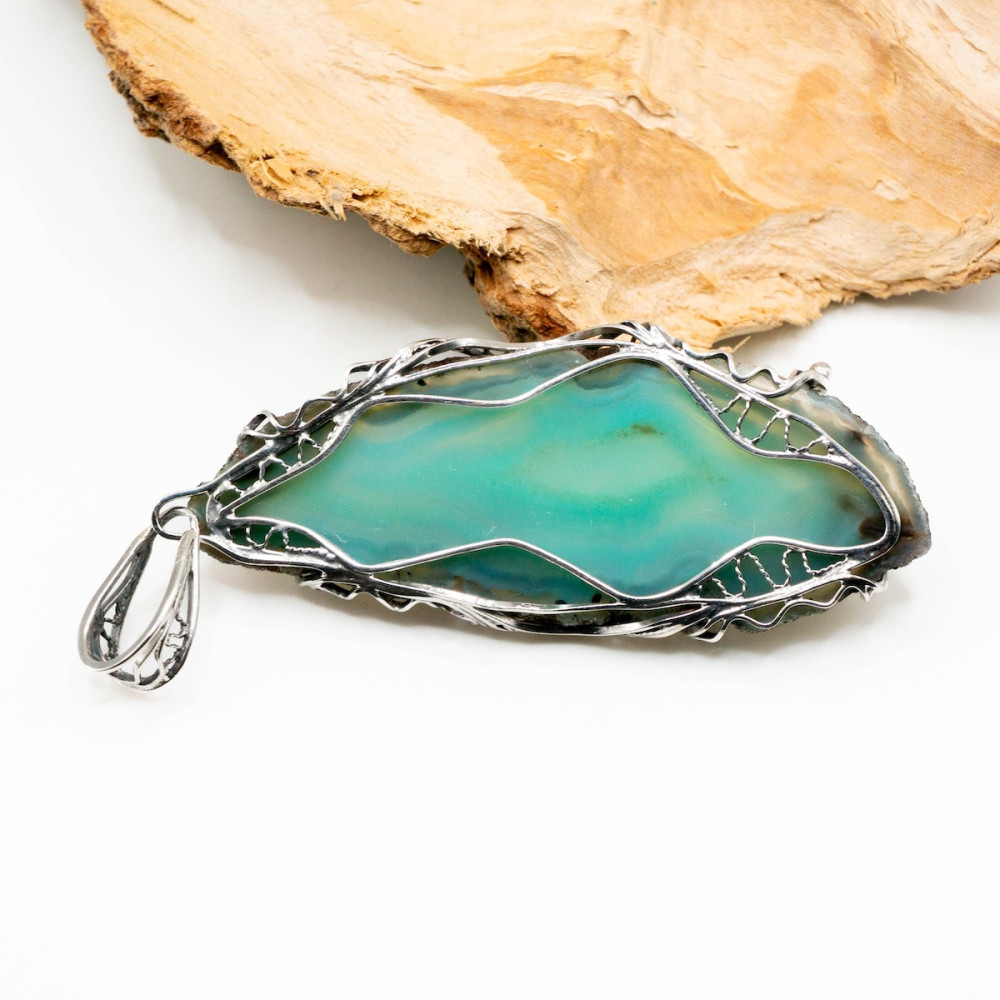 Вишуканий кулон ручної роботи зі срібла з натуральним зрізом агату