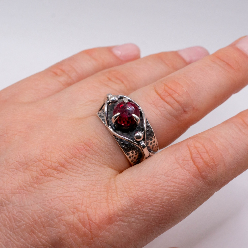 Каблучка зі шпінеллю — авторська робота Komarov Jewelry, Фото 10