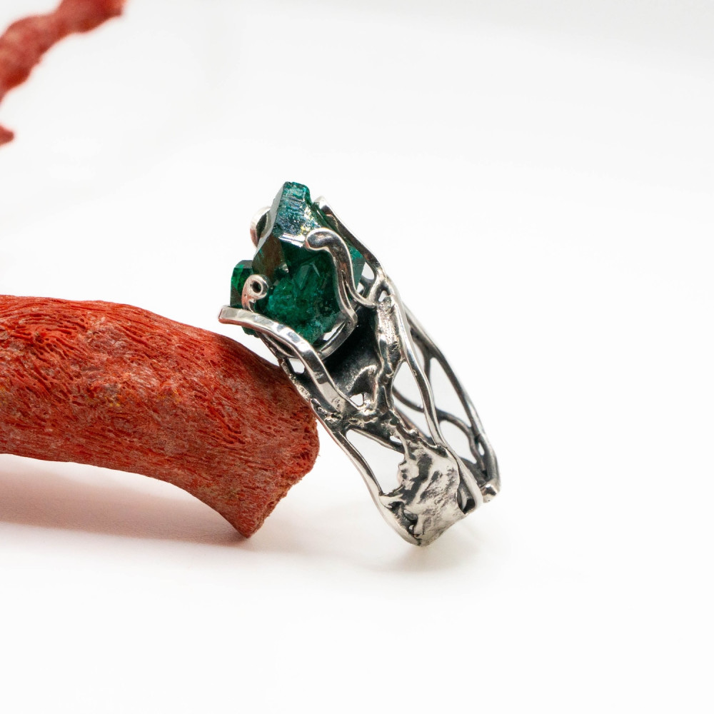 Каблучка з кристалом діоптазу — авторська робота Komarov Jewelry, Фото 6