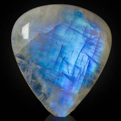 Місячний камінь